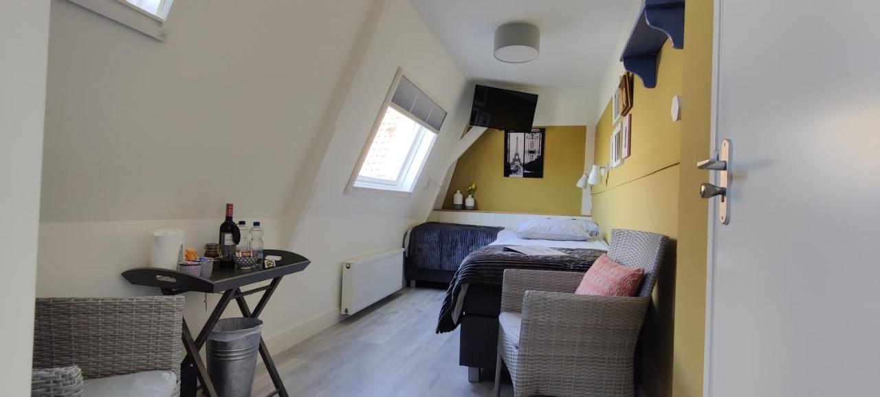 Uit Alle Windstreken Couette-café Hindeloopen